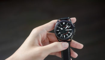 008 galaxywatch3 lifestyle image