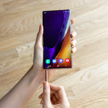 021 spen galaxynote20ultra lifestyle image