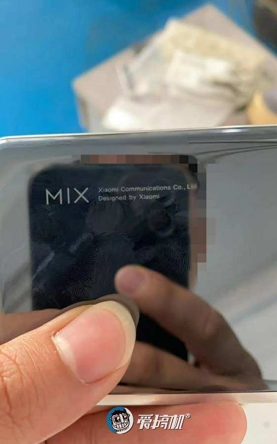 Le smartphone pliable Mi MIX de Xiaomi apparaît sur de nouvelles images 56 6051c215cf71e