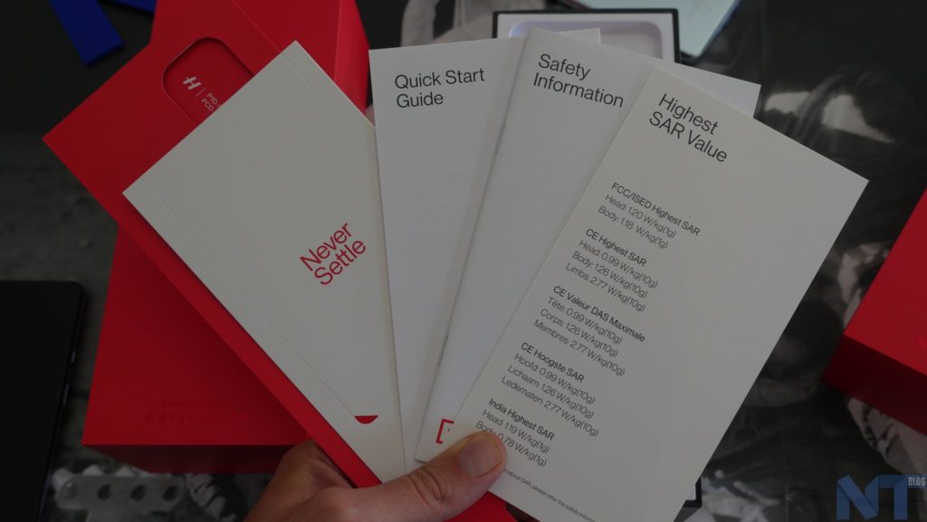 Unboxing OnePlus 9 11