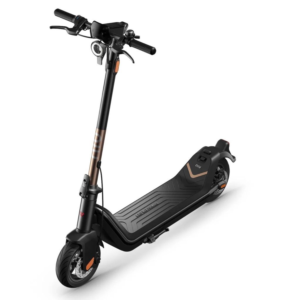 NIU annonce sa première trottinette électrique à partir de 599 € 40 NIU Kick Scooter Pro Rose Gold H