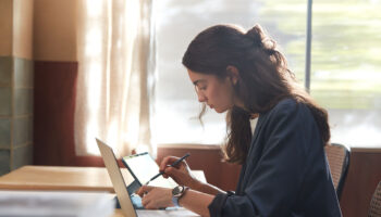 001 galaxybookpro lifestyle 1