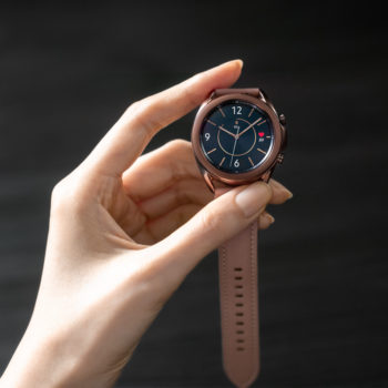 003 galaxywatch3 lifestyle image