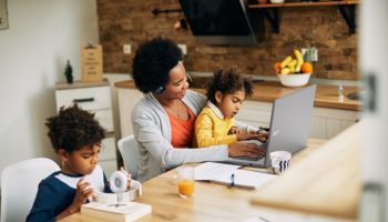 Acer Chromebook 317 CB317 1HT Lifestyle 01