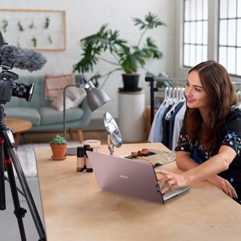 Swift X SFX14 41G lifestyle 02