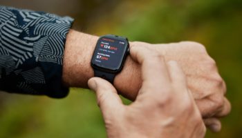 apple heart health month heart r