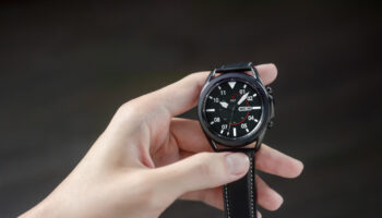 008 galaxywatch3 lifestyle image