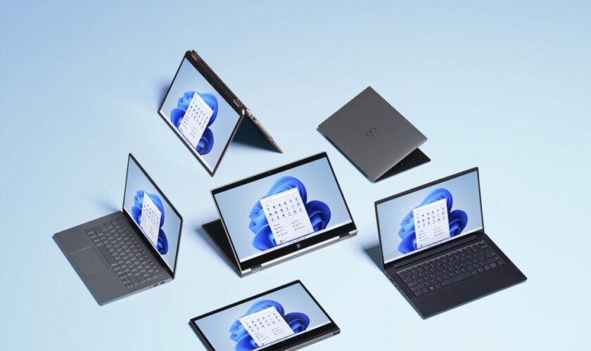 Certains appareils Microsoft Surface ne seront pas compatibles avec Windows 11 89 Group Blue V5 01591 1024x768 5