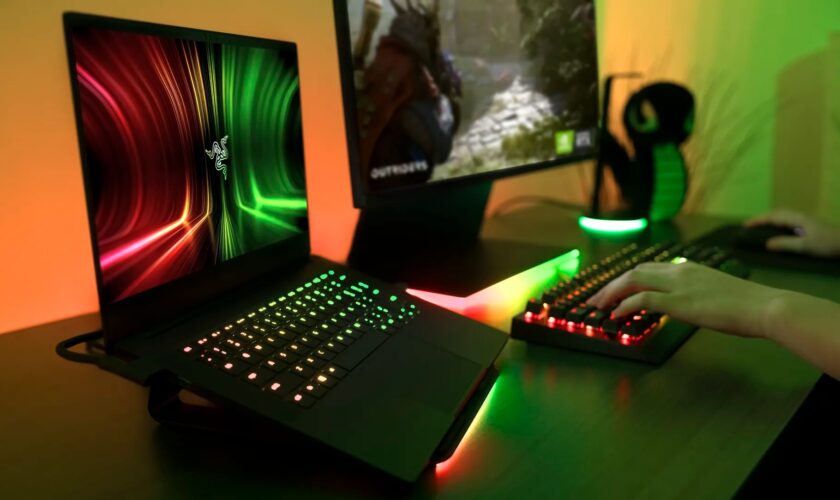 Razer Blade 14 2021 Gaming 3