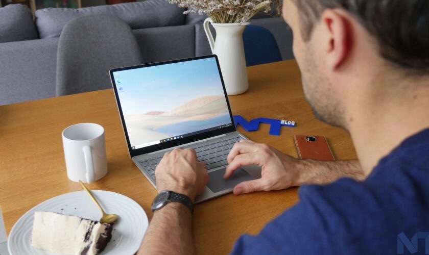 Surface Laptop Go 16