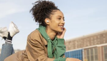 eyJwYXRoIjoic2VubmhlaXNlclwvYWNjq