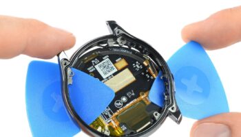 trwMyoST5GpJFvIx.huge