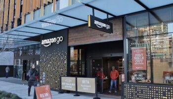 1200px Amazon Go in Seattle Dec
