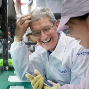 foxconn iphone tim cook us1
