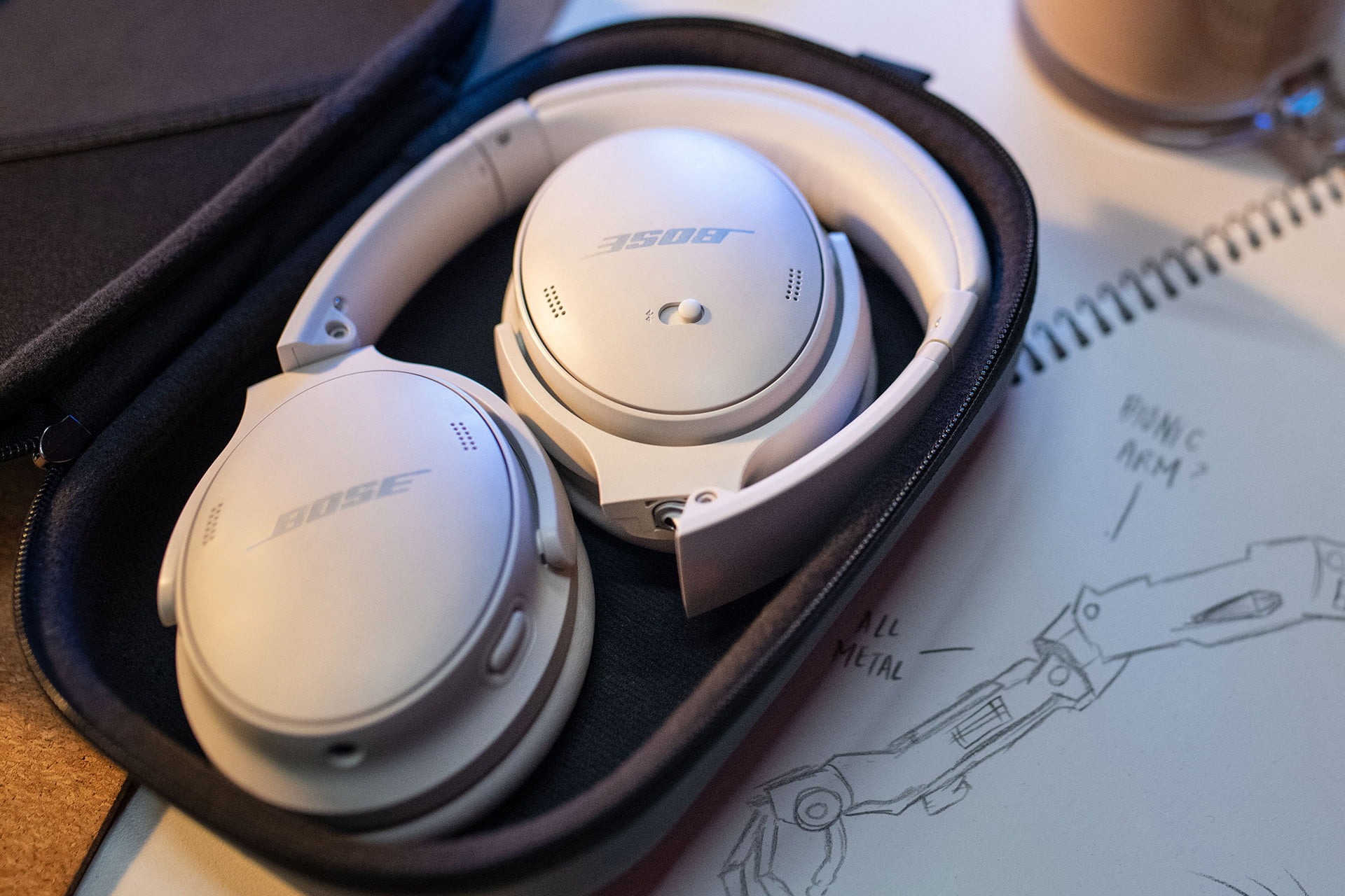 Bose annonce le casque QuietComfort 45 avec l'USB-C et une meilleure qualité sonore 50 qc45 case