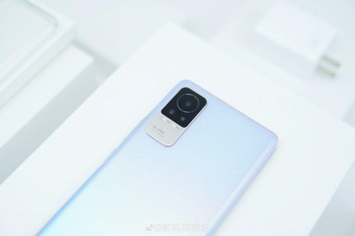 Xiaomi Civi, une nouvelle série de smartphones lancée 48