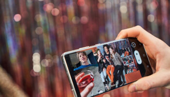 008 galaxys21 ultra lifestyle cut