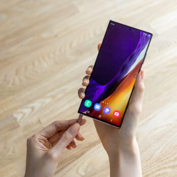 019 spen galaxynote20ultra lifestyle image