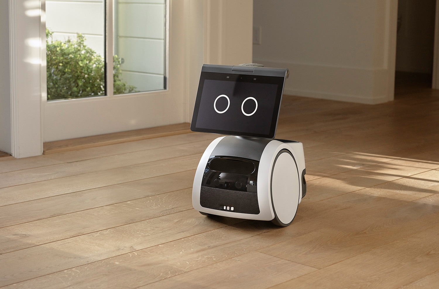 Le nouveau robot Astro de Amazon peut garder un œil sur votre maison pendant votre absence
