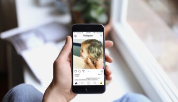 Instagram iPhone mockuuup 0