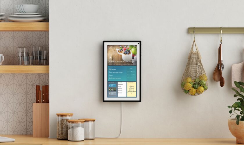 Amazon dévoile les nouveaux Echo Show 15 et Amazon Glow pour rapprocher les familles 78 NWQzM2JiZTAt