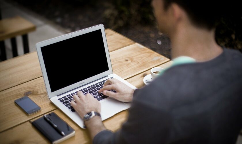 Les MacBook du futur seront-ils équipés de capteurs de fréquence cardiaque ? 65 blogging 336376 1280