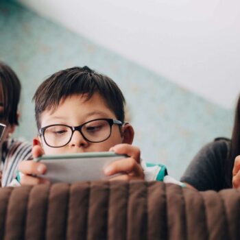 children cell phones gty jt 2109