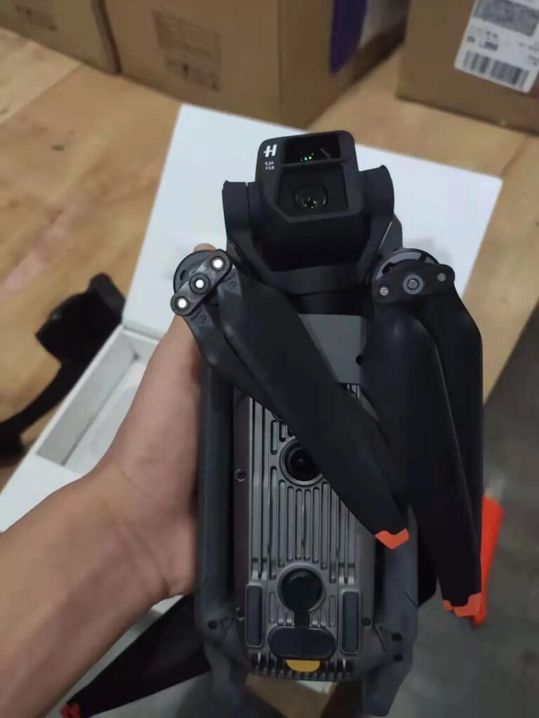 Une fuite du DJI Mavic 3 révèle l'intriguant design du drone et ses deux caméras 51 mavic 3 leaked