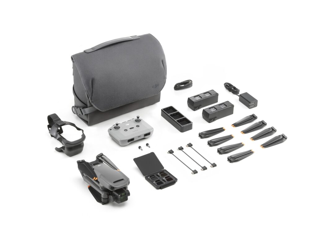 DJI Mavic 3 Fly More Combo 02