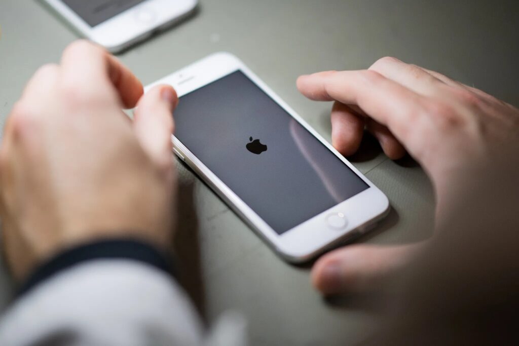 apple condamne groupe nso pour le logiciel espion pegasus