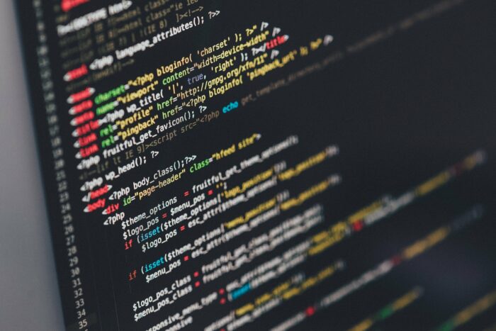 Un nouveau « Trojan Source » peut détourner presque tous les compilateurs de code