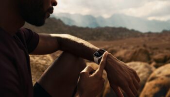 Apple watch series7 lifestyle 03