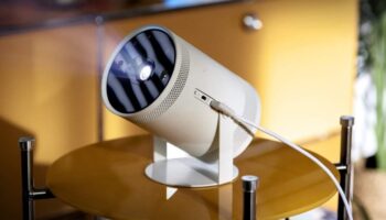 Samsung The Freestyle Lifestyle2