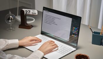 023 handson galaxy book2 pro 15