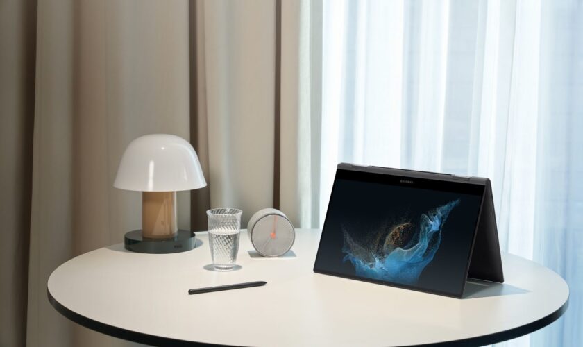 MWC 2022 : Samsung dévoile le Galaxy Book 2 Pro 360 avec des puces Intel 12e génération 69 028 beauty galaxy book2 pro 360