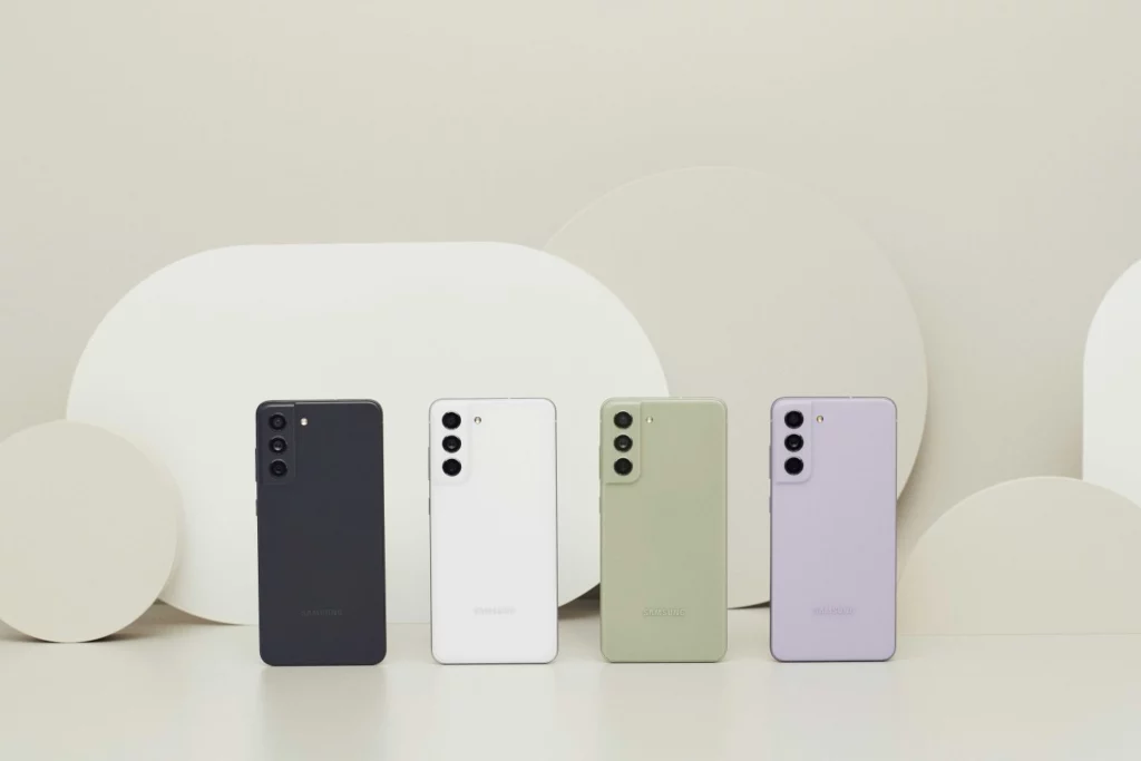 018 lifestyle galaxy s21 fe 5g f