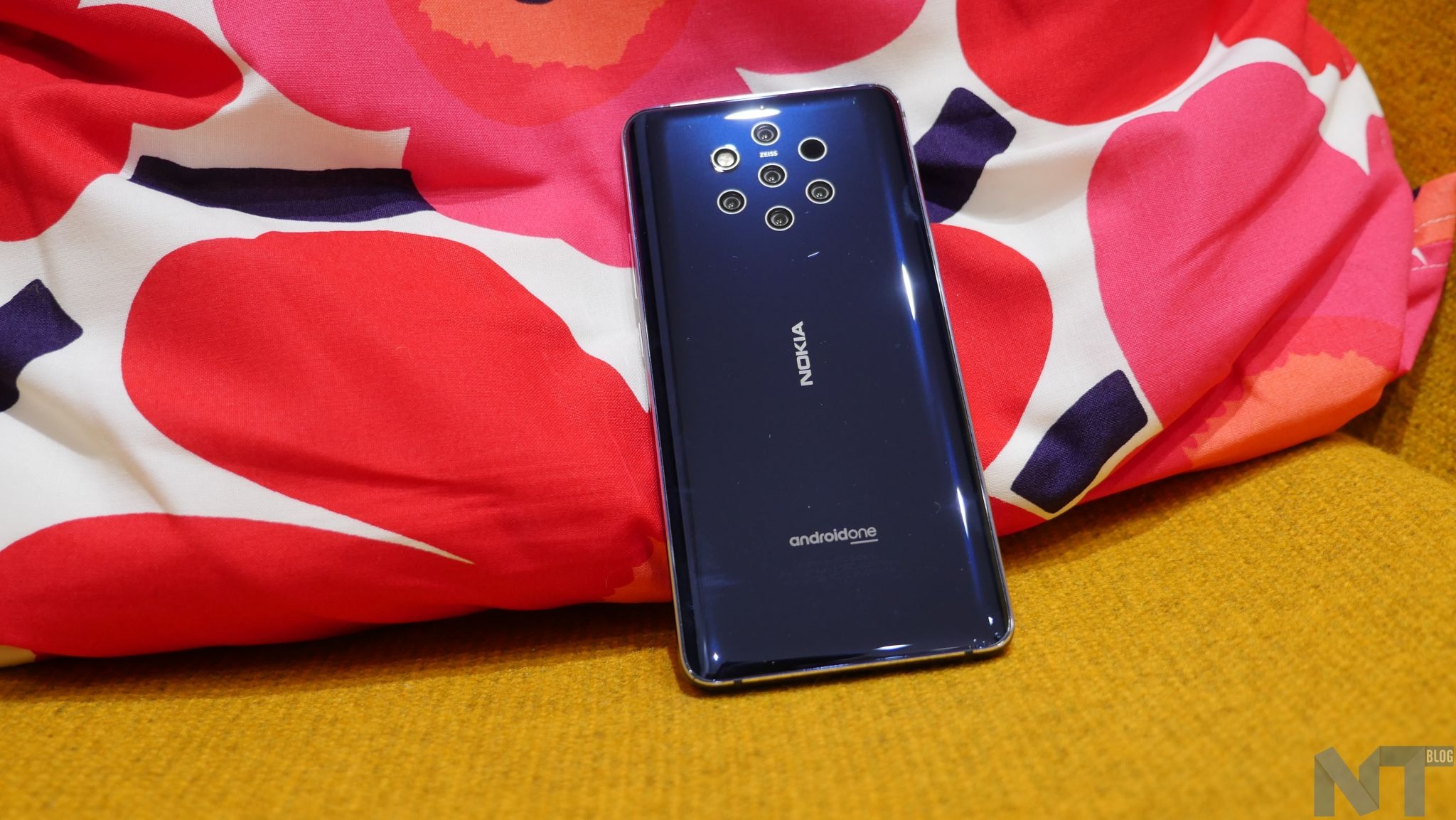 MWC Nokia 9 PureView 2