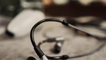 Sennheiser IE 600 Mood Shot 1x1