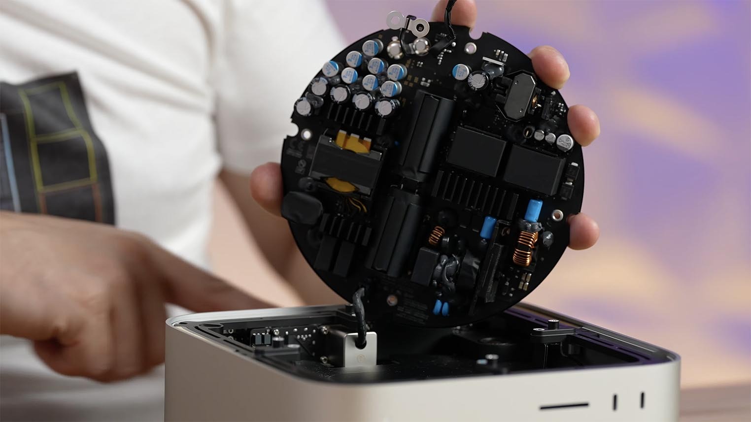 demontage mac studio 2