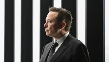 220404 elon musk mb 1227 4187c9