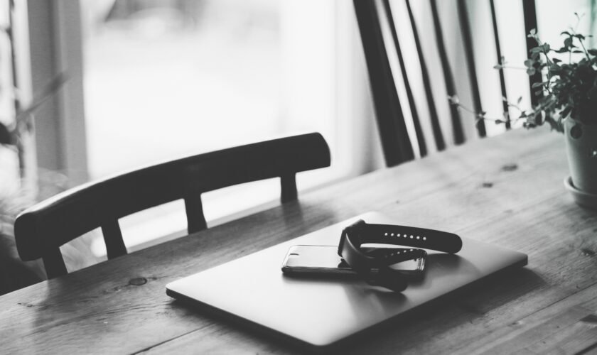 Les ventes de smartphones et de PC ralentissent, ce qui n'a rien de surprenant 85 brina blum xQ0cITvYY6I unsplash