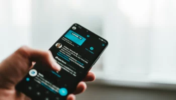 claudio schwarz FMJAYeRwtDY unsplash 1