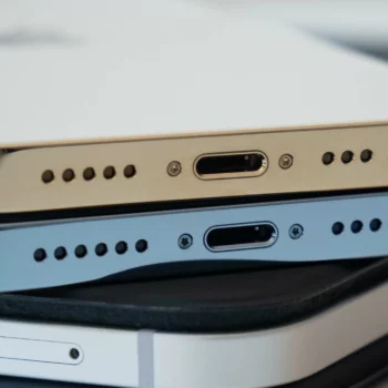 iphone 13 lightning scaled 1