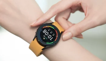 004 galaxywatch4 handson black