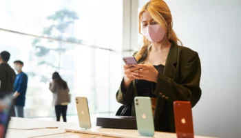 Apple Myeongdong opening day sho