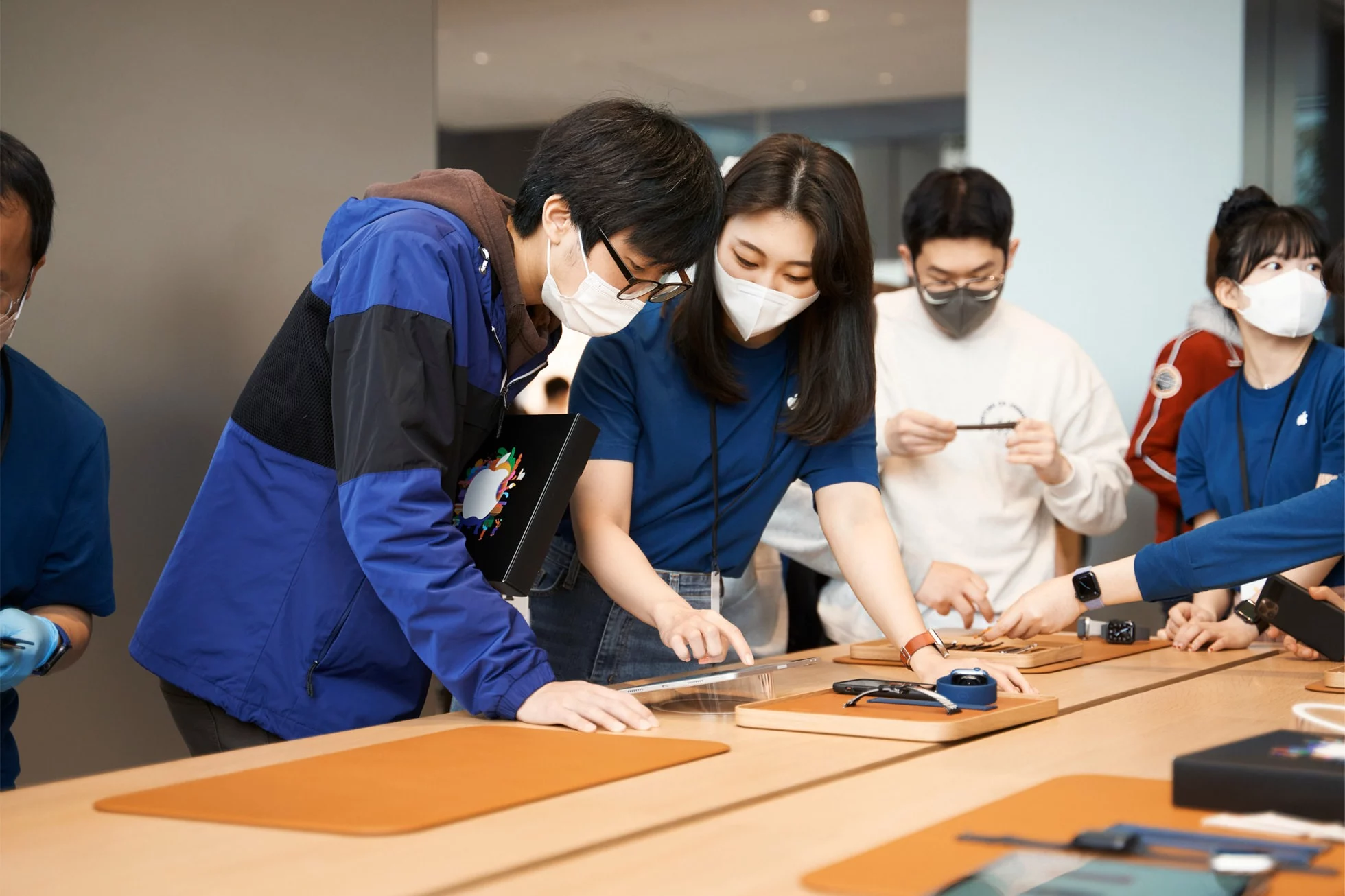 Apple Myeongdong opening day tea