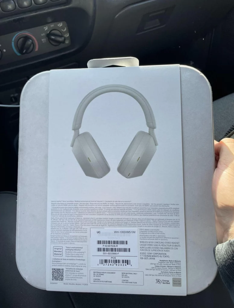 Des photos de l'emballage du casque phare Sony WH-1000XM5 sont apparues 46 lU2E1Yw