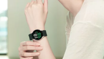 009 galaxywatch4 handson pinkgol