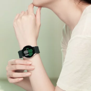 009 galaxywatch4 handson pinkgol