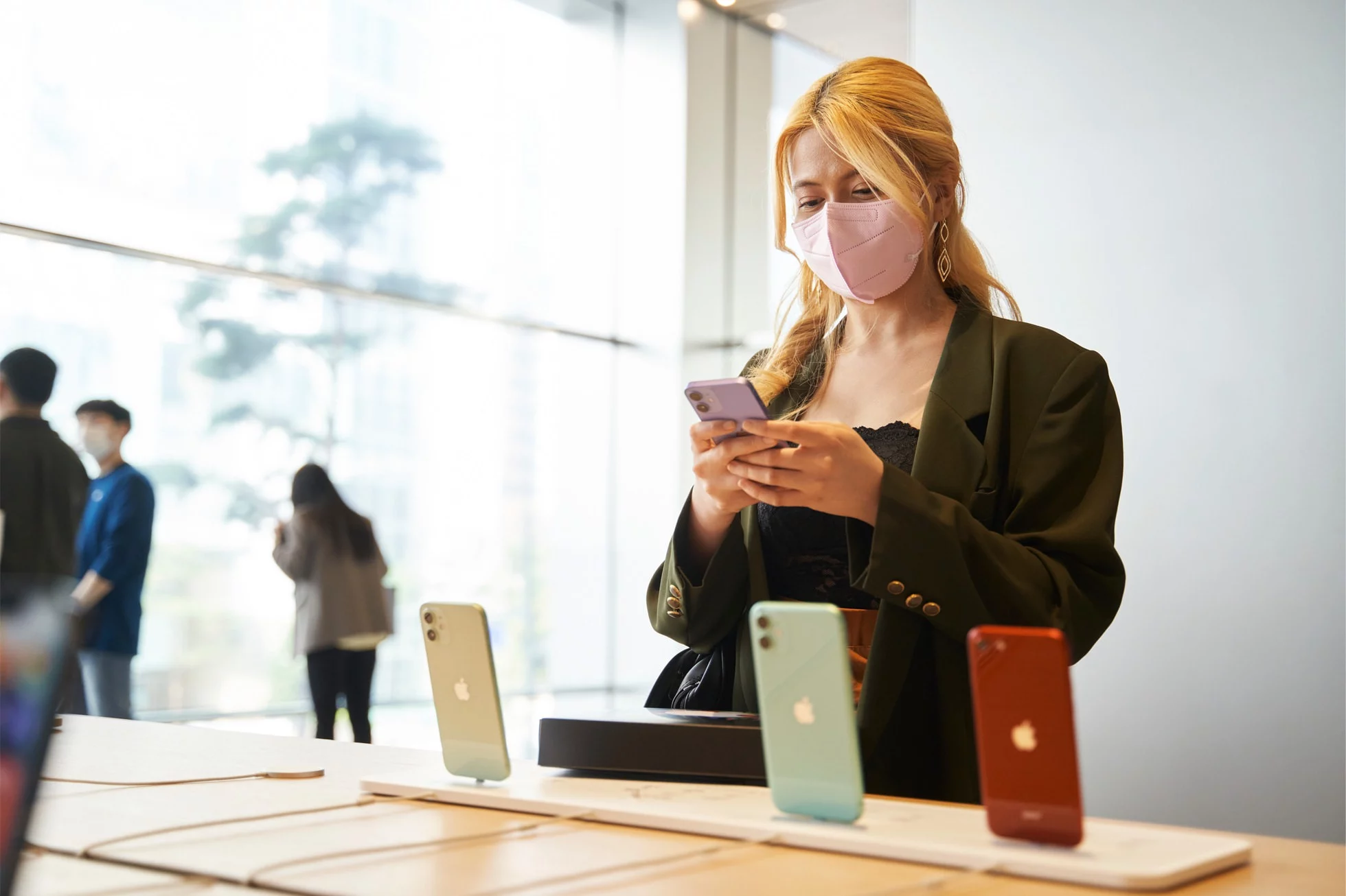 Apple Myeongdong opening day sho